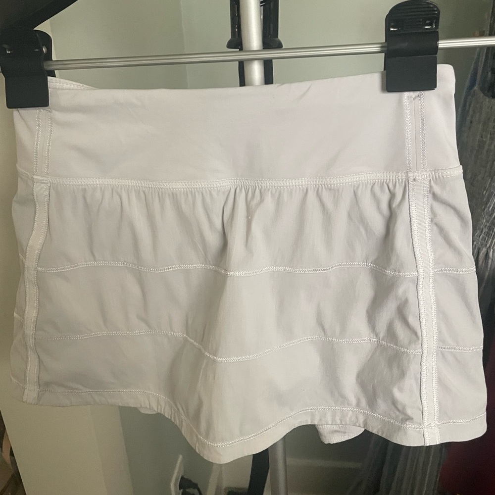 Lululemon white skirt size 2